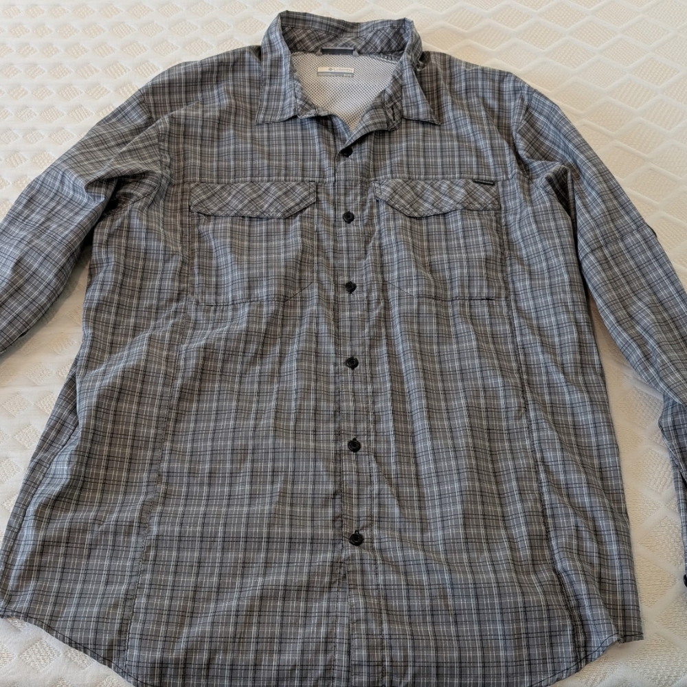 Columbia Men"s Gray Plaid Shirt